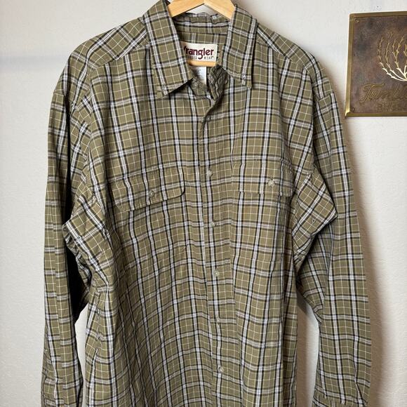 Men's Wrangler Rugged Wear Green Plaid Button Front Long Sleeve Shirt Size XL - Picture 3 of 7